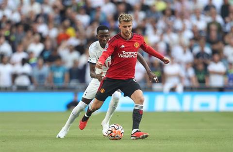 Erik ten Hag bảo vệ Mason Mount sau trận thua Tottenham